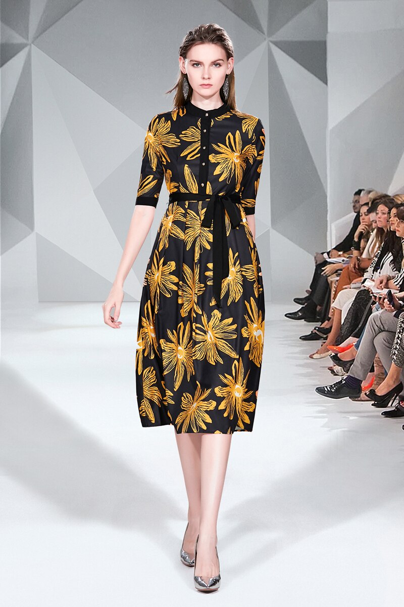 Printed Pleated Dress With Round Collar And Waistband